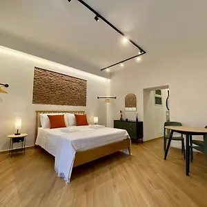 https://galatola-suite.catania-hotels.net
