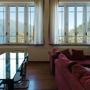 https://varenna-villa.it-lombardy.com